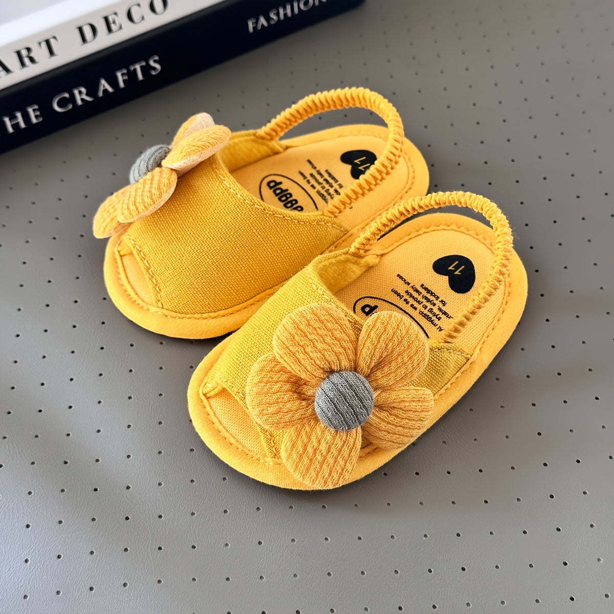 Baby Girls Flower Hook And Loop Sandals, Lightweight Non-Slip Comfy Walking Shoes For Newborn Infant, Summer