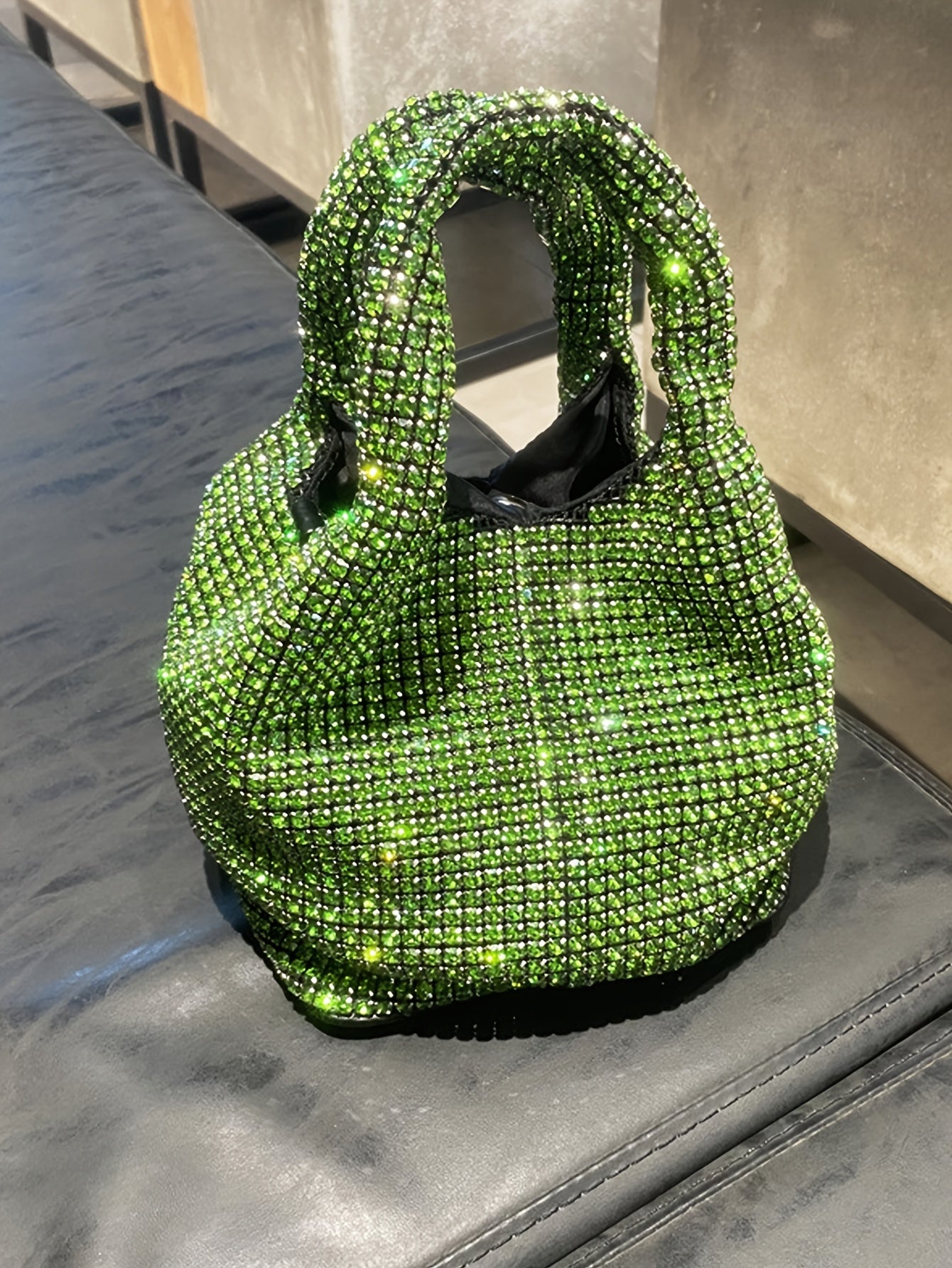 Luxurious Mini Rhinestone Bucket Handbag - Bling-Bling Evening Purse with Chain Strap, Fashionable, Spacious Interior, Perfect for Carnival, Mardi Gras, Music Festival, Party, Prom, and Night Out - Trendy, Glamorous, and Dura