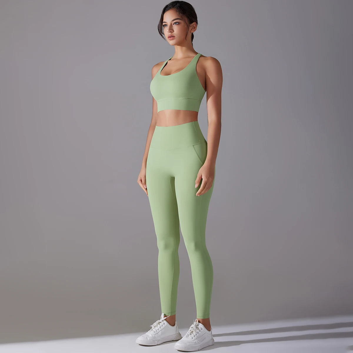 Women's Seamless Yoga Set for Fitness Sports Gym Workout Clothing with Solid Pattern Front Logo-Top and Sportswear Suit