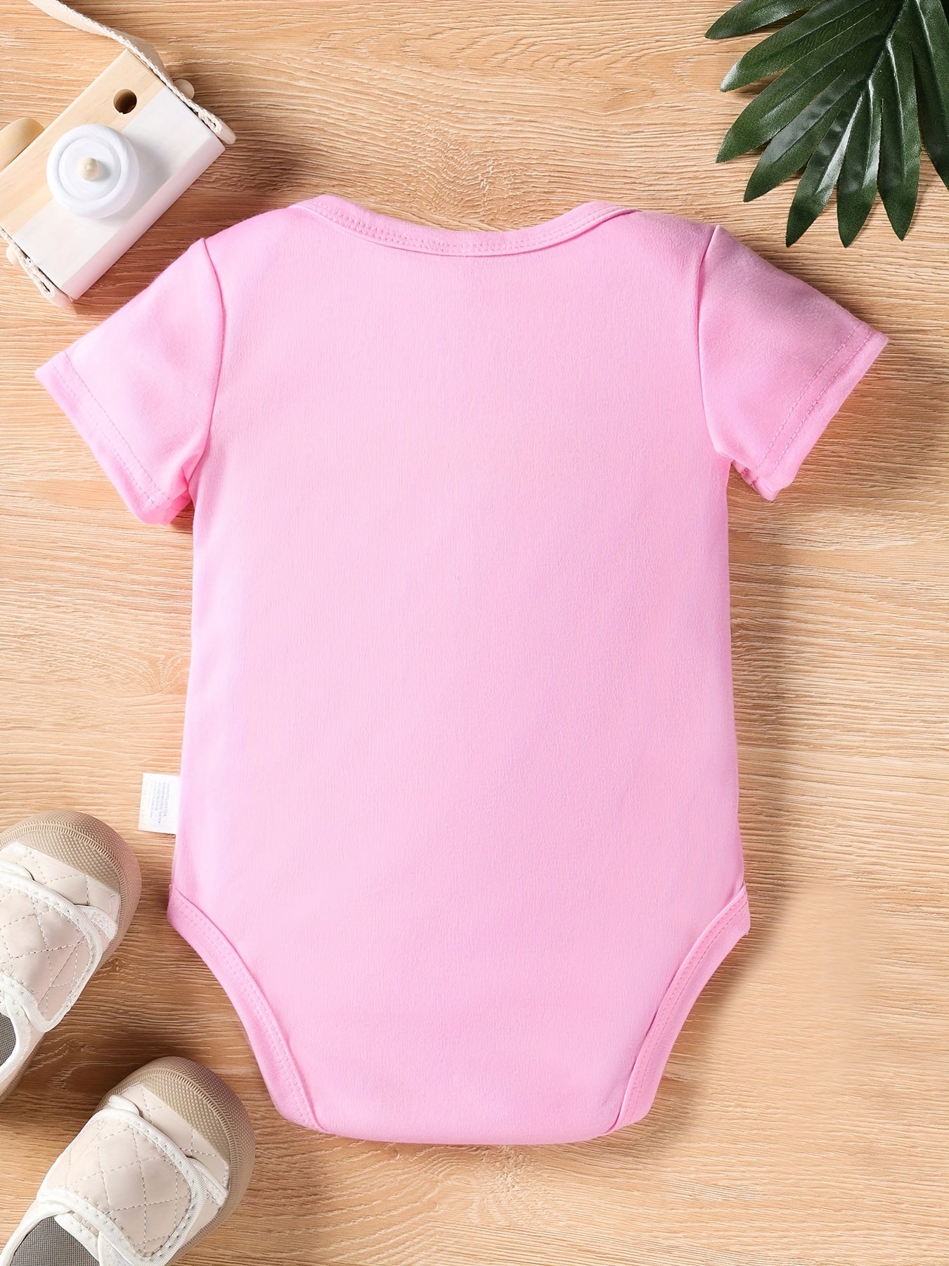 My Great Aunt Loves Me" Letter Print Newborn Baby Romper with Short Sleeves and Cute Onesie for Kids, Perfect for Outdoor