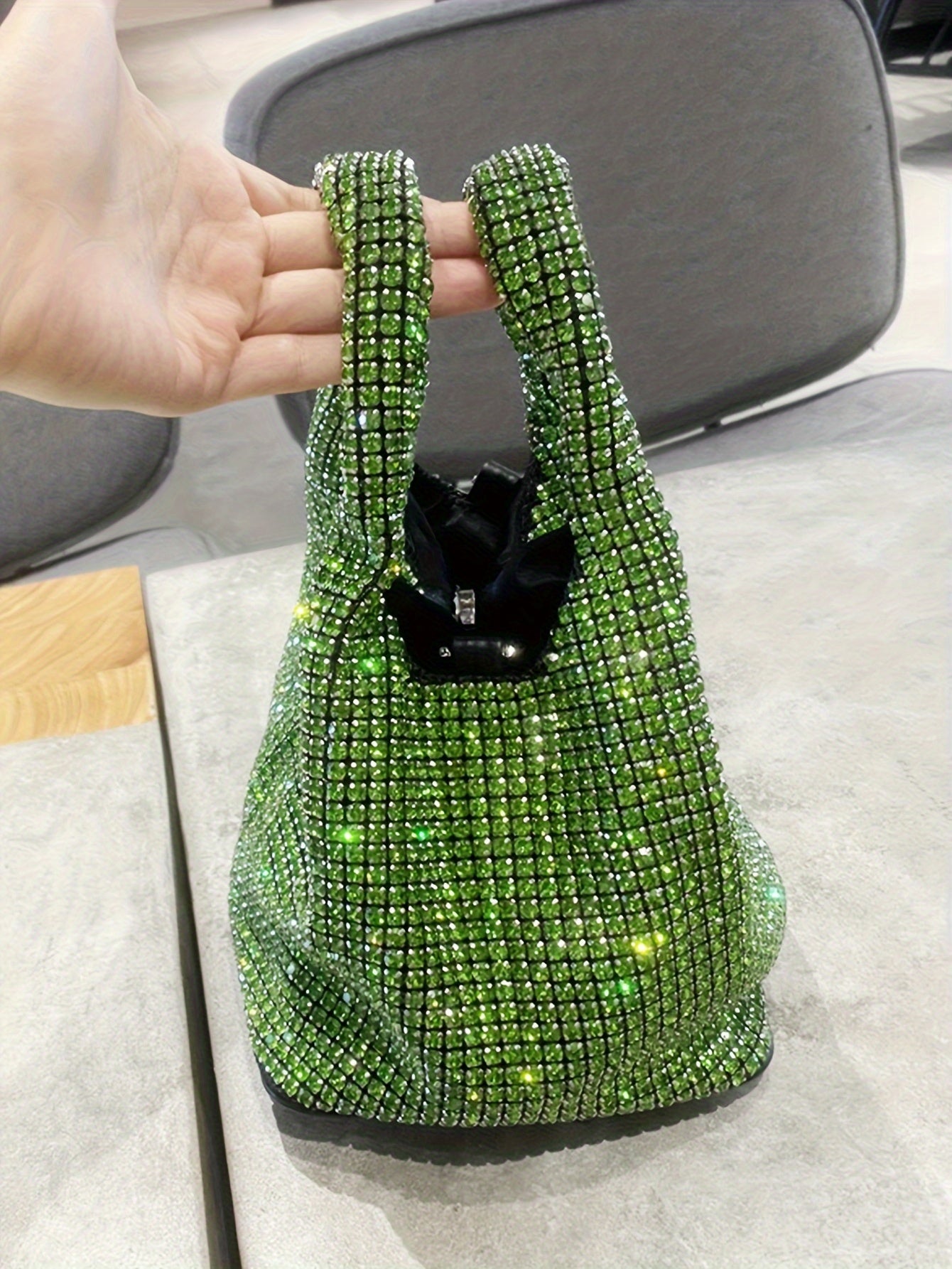 Luxurious Mini Rhinestone Bucket Handbag - Bling-Bling Evening Purse with Chain Strap, Fashionable, Spacious Interior, Perfect for Carnival, Mardi Gras, Music Festival, Party, Prom, and Night Out - Trendy, Glamorous, and Dura