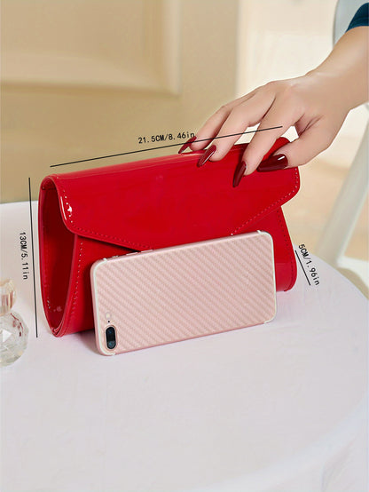 Shiny Chic Metal Chain Envelope Clutch - Durable Textured PU Leather Purse for Elegant Evening Events - Perfect for Carnival, Mardi Gras, Weddings, and Music Festivals - A Fashion-Forward, Versatile Accessory