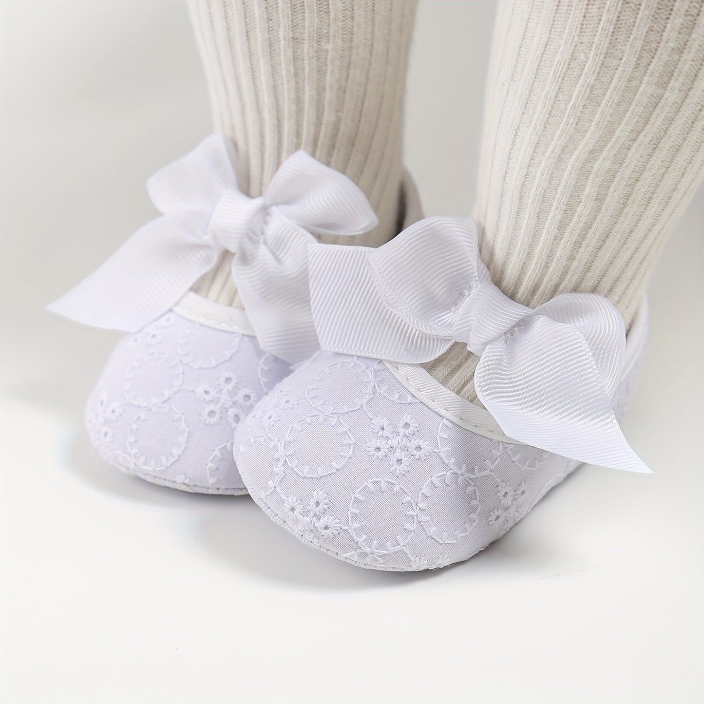 Baby Girls Mary Jane Flat Shoes With Flower Decor Soft Comfy Crib Shoes First Walker Shoes For Newborn Infant, Spring And Summer