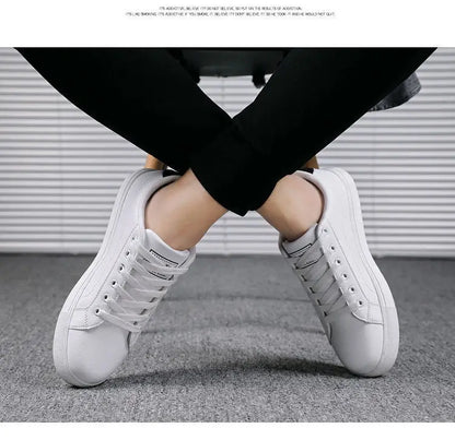 2025 Autumn Men Casual Shoes Winter Men's Board Shoes Light Sports Shoes Men Tennis Sneaker Soft White Shoes Male Flat Shoes