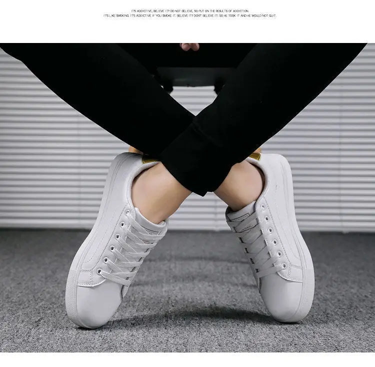 2025 Autumn Men Casual Shoes Winter Men's Board Shoes Light Sports Shoes Men Tennis Sneaker Soft White Shoes Male Flat Shoes