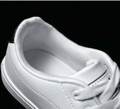 2025 Autumn Men Casual Shoes Winter Men's Board Shoes Light Sports Shoes Men Tennis Sneaker Soft White Shoes Male Flat Shoes