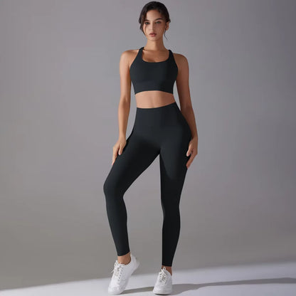 Women's Seamless Yoga Set for Fitness Sports Gym Workout Clothing with Solid Pattern Front Logo-Top and Sportswear Suit