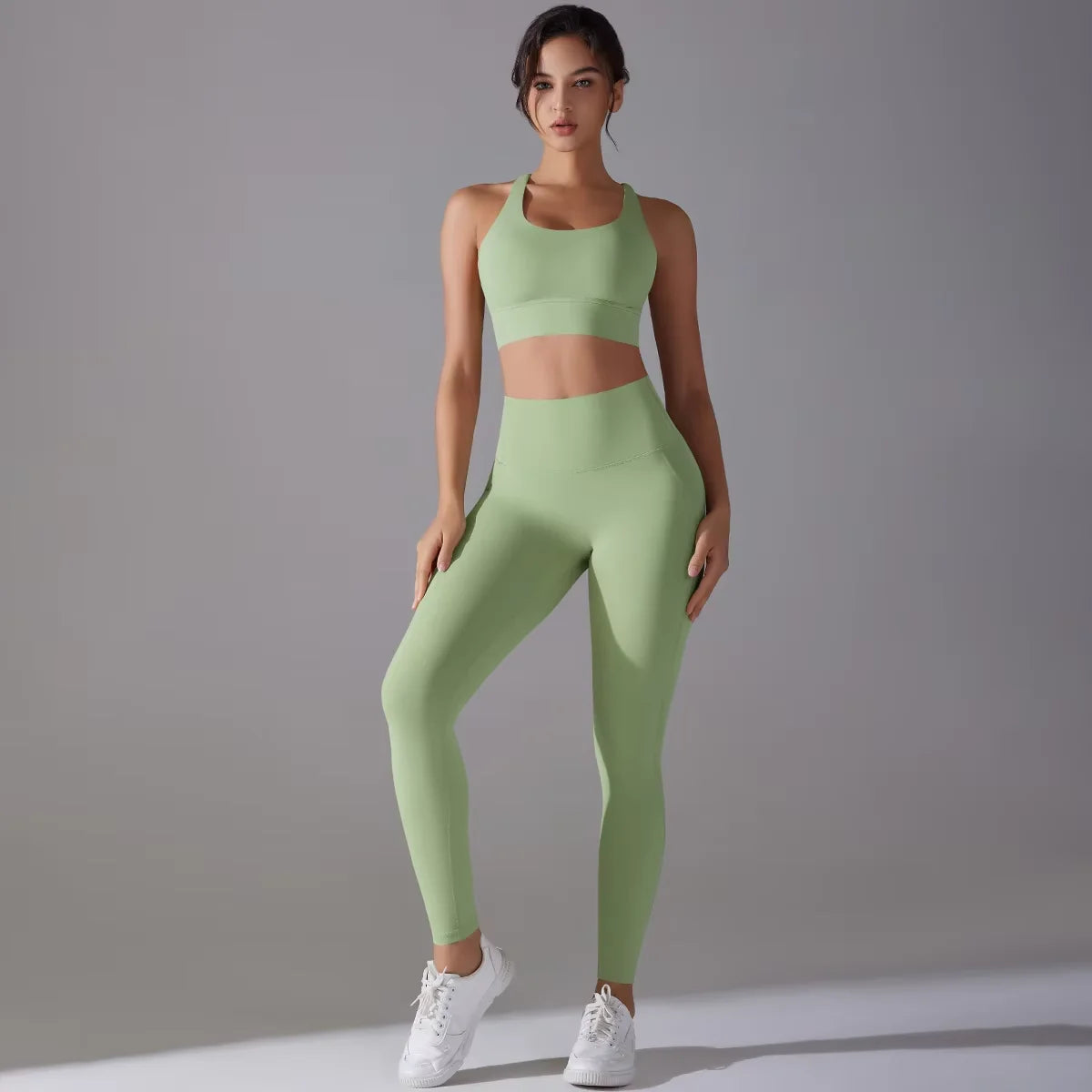 Women's Seamless Yoga Set for Fitness Sports Gym Workout Clothing with Solid Pattern Front Logo-Top and Sportswear Suit