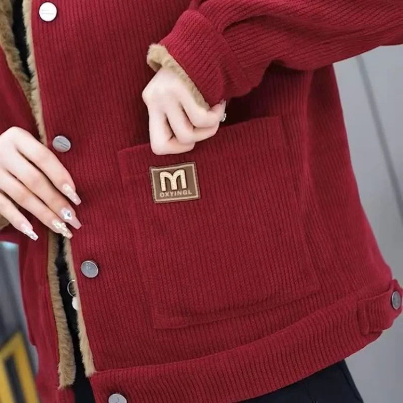 Middle-aged Mother Coat 40 to 50 Years Old 2025 New Fashionable Plus Velvet Warm Corduroy Coat for Women