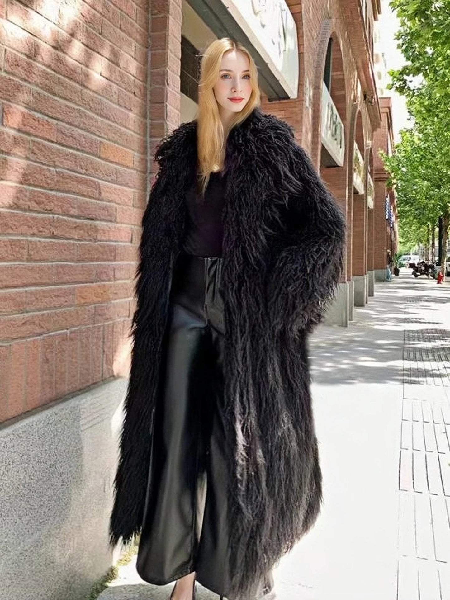 Women'S Elegant Long Faux Fur Coat -  Casual & Comfortable with Pockets, Perfect for Fall/Winter Outdoor Wear, Stylish Long Coat