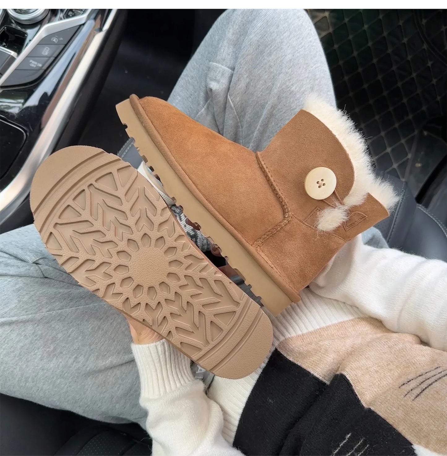One button low cut, high-end quality 2-in-1 genuine leather, real wool, sheepskin fashionable and warm chestnut thick snow boots