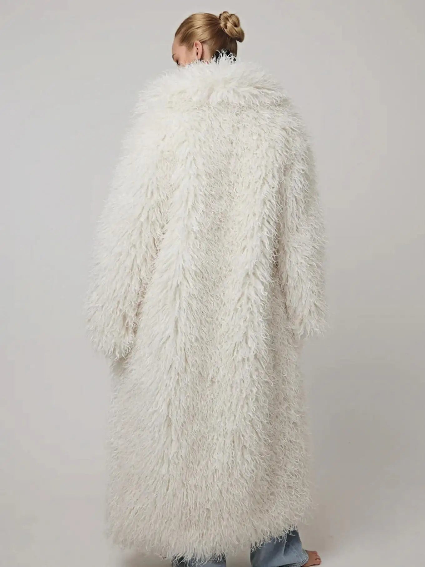 Women'S Elegant Long Faux Fur Coat -  Casual & Comfortable with Pockets, Perfect for Fall/Winter Outdoor Wear, Stylish Long Coat