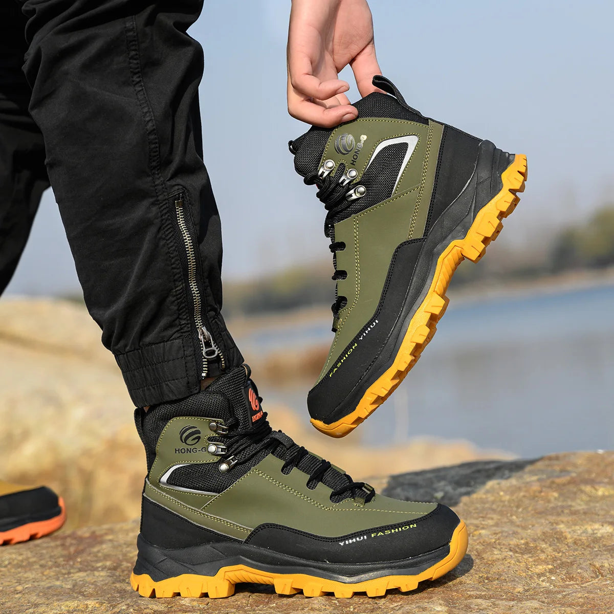 Indestructible Work Boots MEN'S AND WOMEN'S Style Waterproof Work Sports Shoes Steel Toe Boots Anti-puncture Protective Shoes