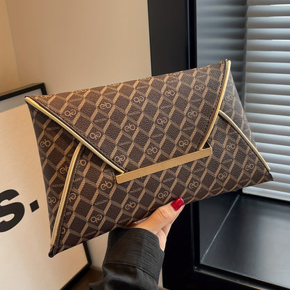Timeless Vintage Envelop Clutch Wallet - Retro Pattern Coin Purse with Secure Closure - Stylish Square Womens Bag for Daily Glamour and Evening Events
