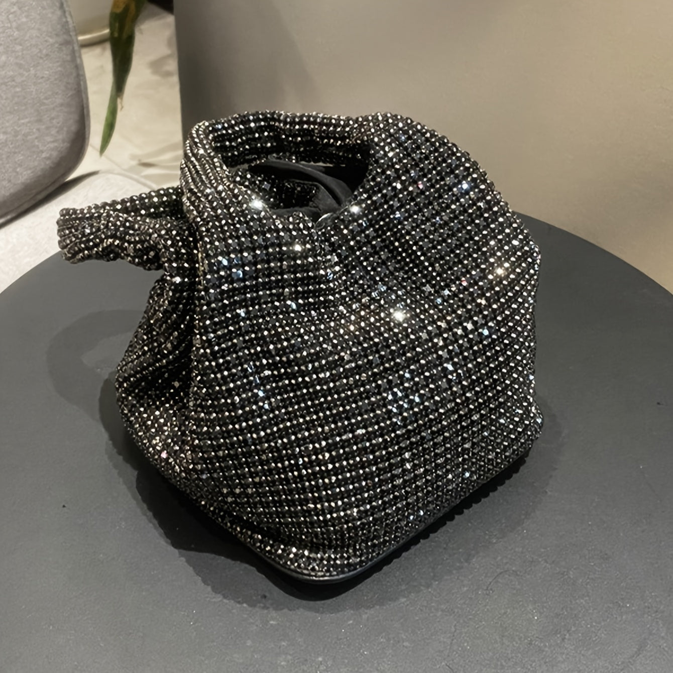 Luxurious Mini Rhinestone Bucket Handbag - Bling-Bling Evening Purse with Chain Strap, Fashionable, Spacious Interior, Perfect for Carnival, Mardi Gras, Music Festival, Party, Prom, and Night Out - Trendy, Glamorous, and Dura