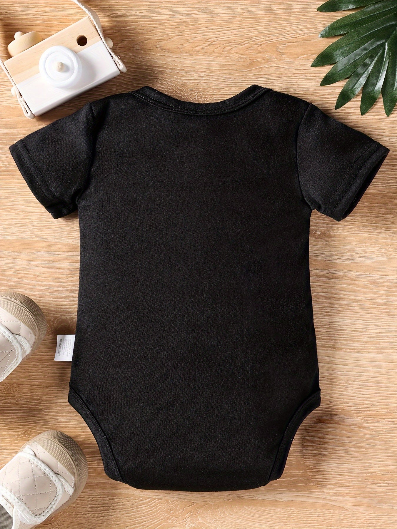 My Great Aunt Loves Me" Letter Print Newborn Baby Romper with Short Sleeves and Cute Onesie for Kids, Perfect for Outdoor