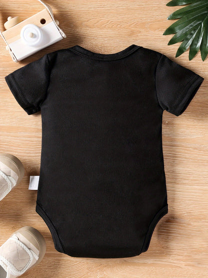 My Great Aunt Loves Me" Letter Print Newborn Baby Romper with Short Sleeves and Cute Onesie for Kids, Perfect for Outdoor